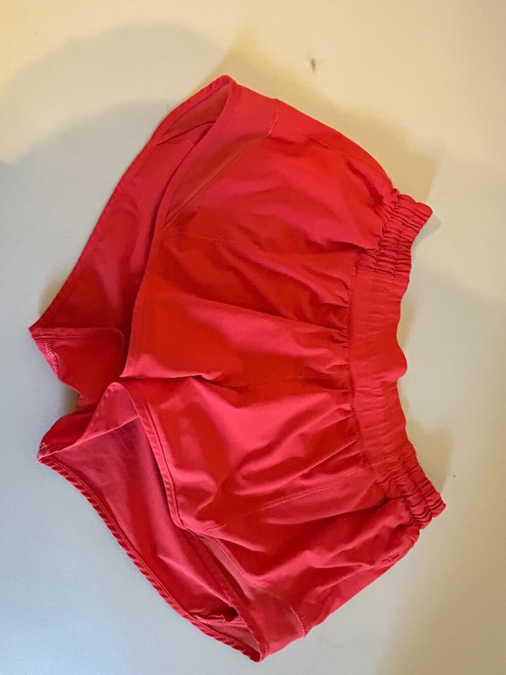 Lululemon Hottie Hots 2.5" in Coral